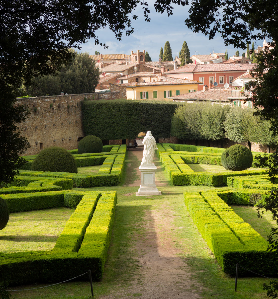 Rassegna d'arte contemporanea, horti leonini san Quirico d'orcia, hprti leonini, giardino del cinquecento